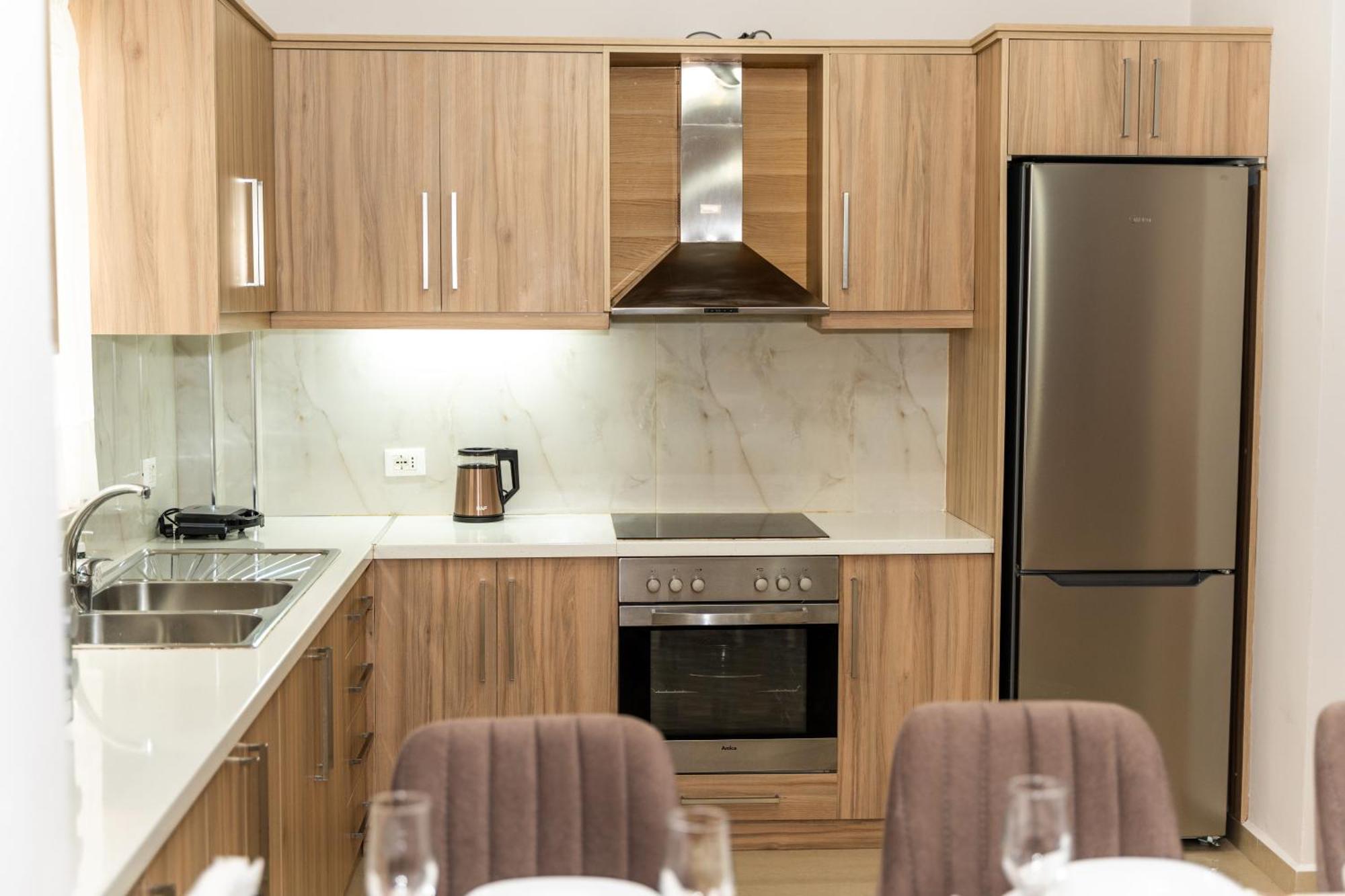 A&V Apartments ซารานเดอ ภายนอก รูปภาพ